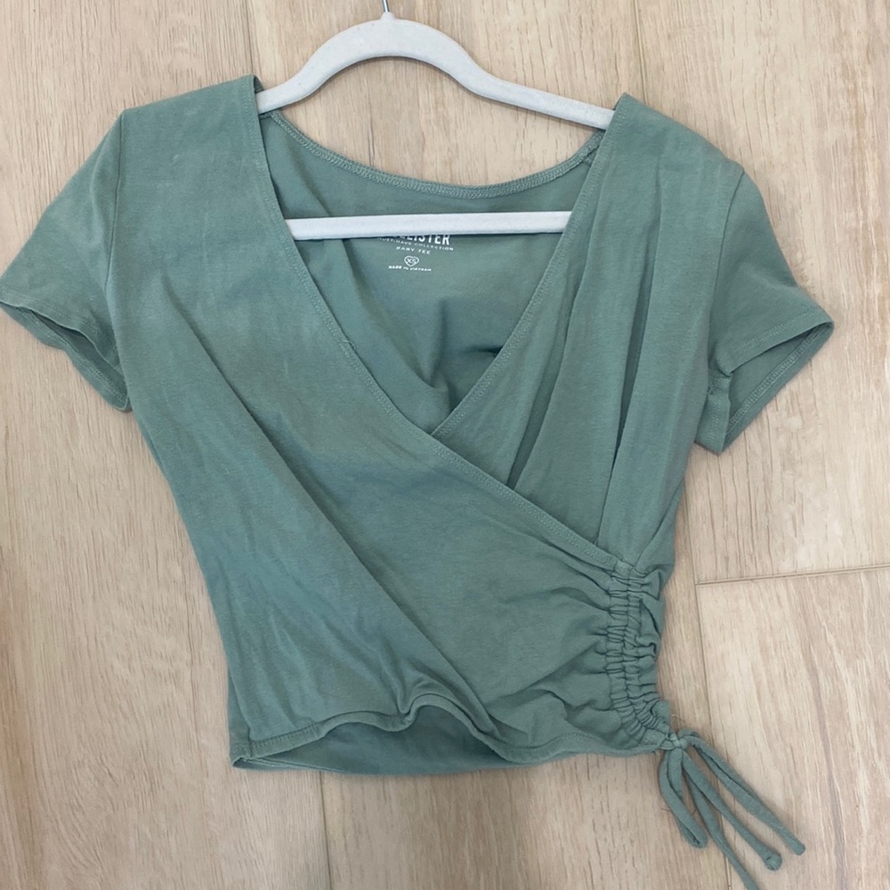 hollister top
